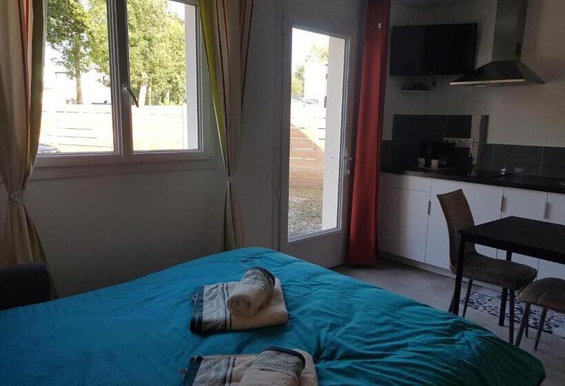 住宿加早餐  La Chambre Du Chemin