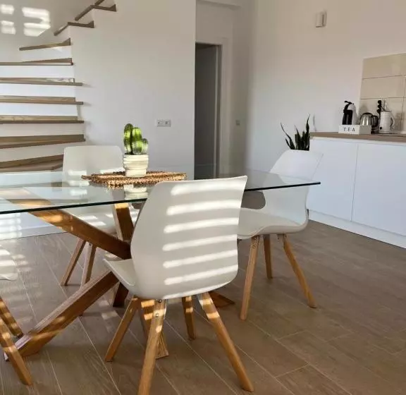 ベッドアンドブレックファースト La Girandola