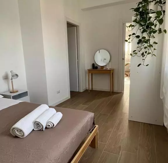 ベッドアンドブレックファースト La Girandola