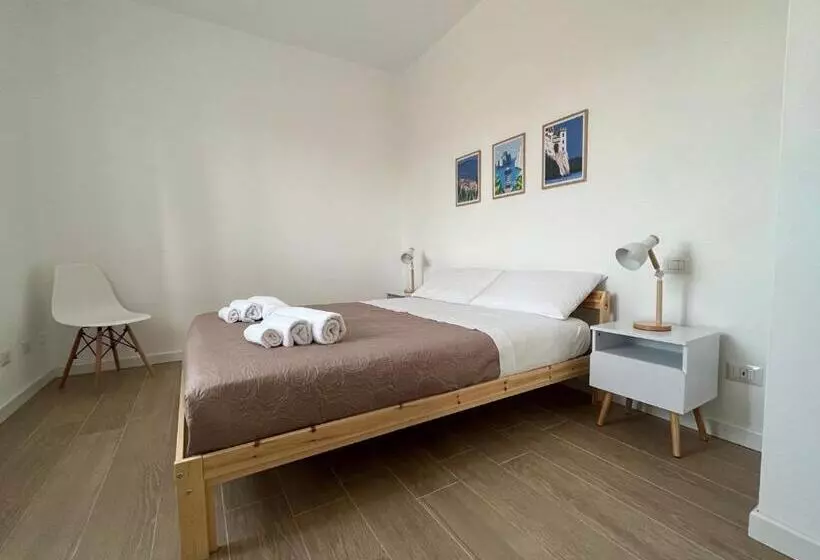 ベッドアンドブレックファースト La Girandola