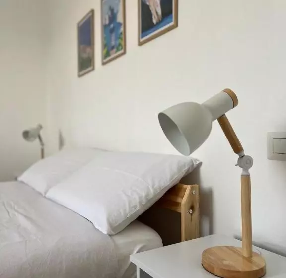 ベッドアンドブレックファースト La Girandola