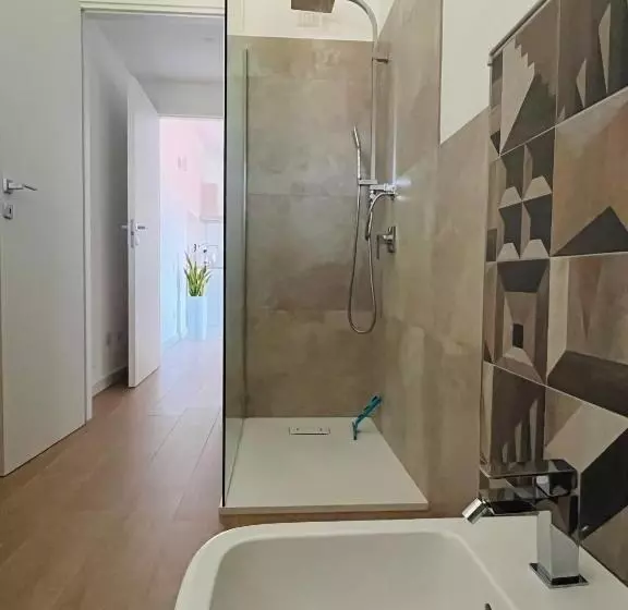 ベッドアンドブレックファースト La Girandola