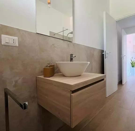 ベッドアンドブレックファースト La Girandola