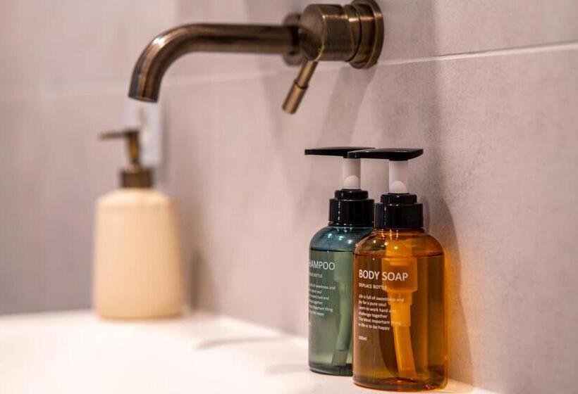 Bed and Breakfast New Family Top Floor Apartment Utopia 10min To Rotterdam Central City App5