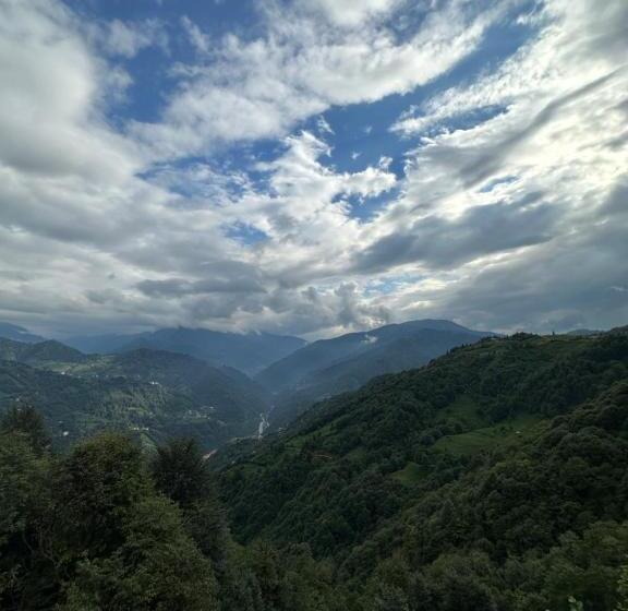 Aamiaismajoitus (B&B) Noka Wood Bungalov