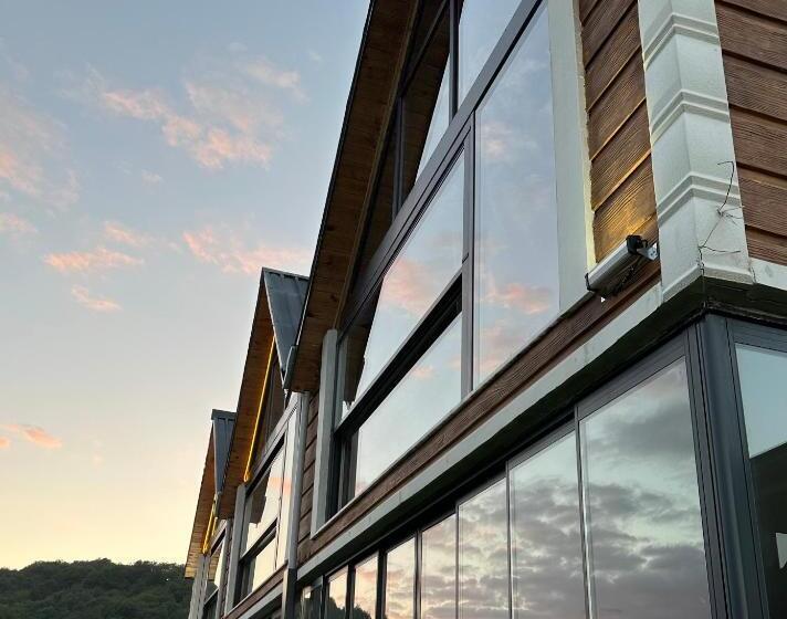 Aamiaismajoitus (B&B) Noka Wood Bungalov