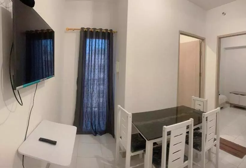 Hotelli Apartemen Tokyo Riverside Pik 2 By Benchmark