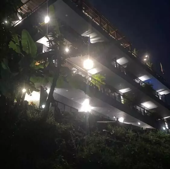 ホテル Avani Boutique