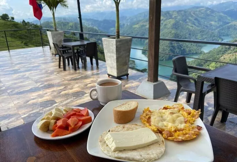 ホテル Avani Boutique