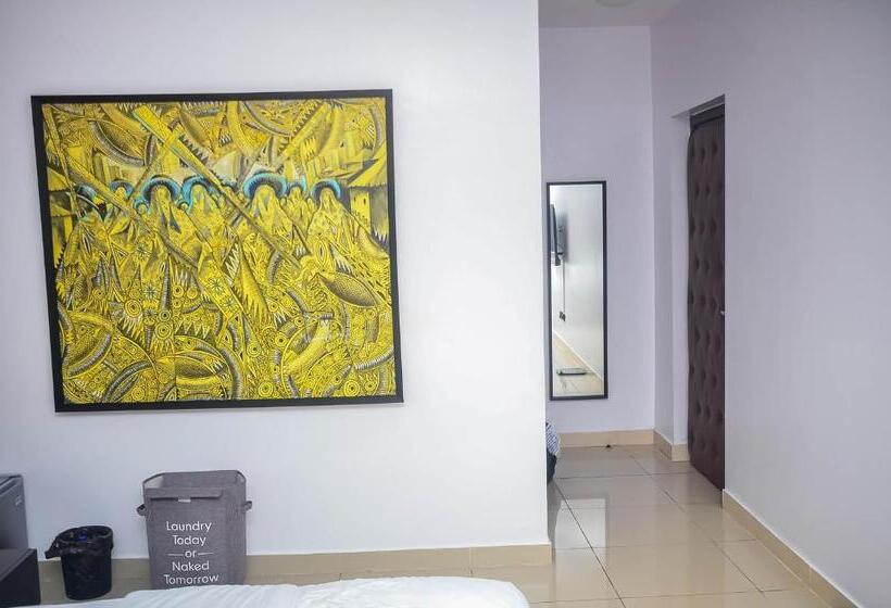 هتل Guided Hospitality Luxury Accommodations