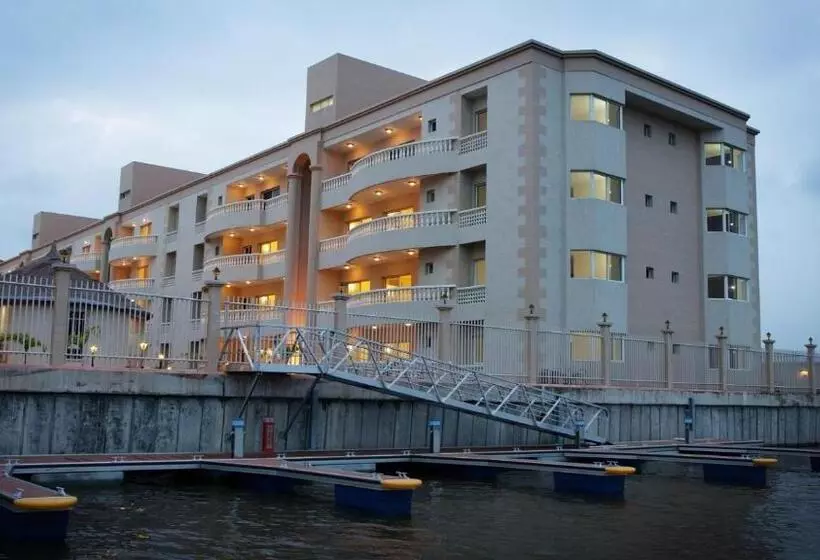 هتل Guided Hospitality   Luxury Accommodations