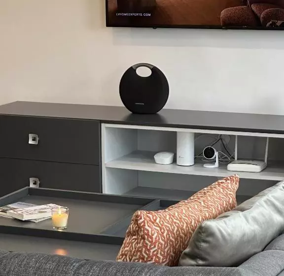 هتل Guided Hospitality   Luxury Accommodations