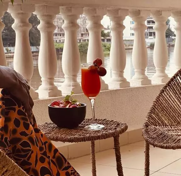 هتل Guided Hospitality   Luxury Accommodations