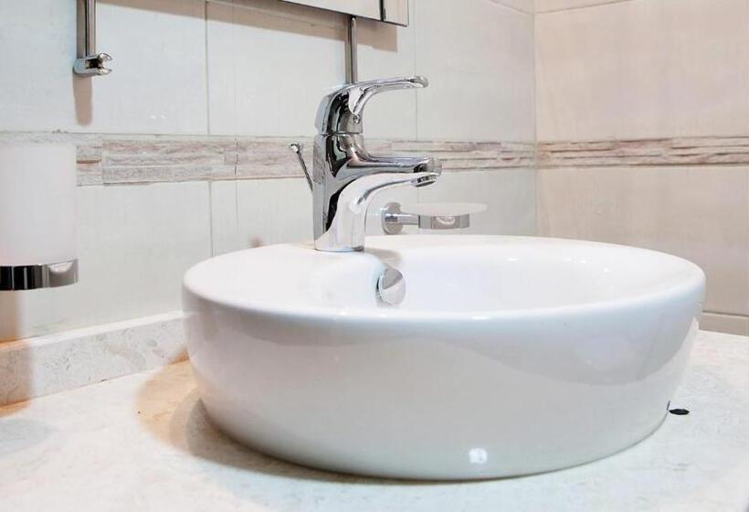 هتل Guided Hospitality Luxury Accommodations