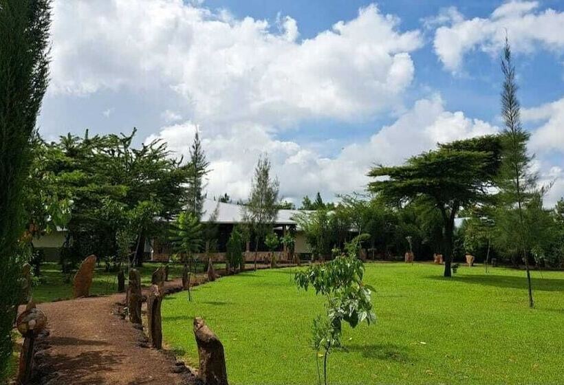 هتل Iretet Mara Lodge