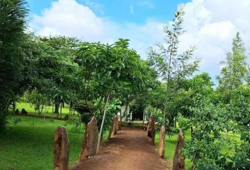 هتل Iretet Mara Lodge