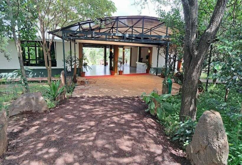 هتل Iretet Mara Lodge