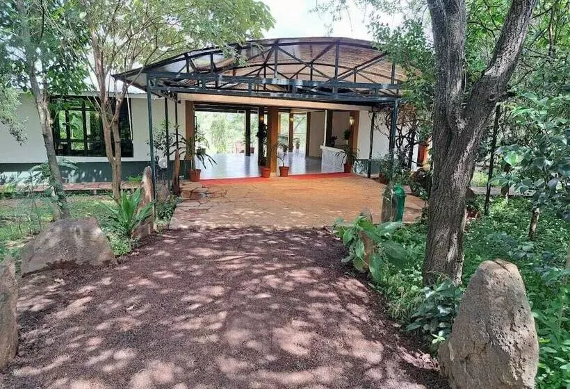 هتل Iretet Mara Lodge