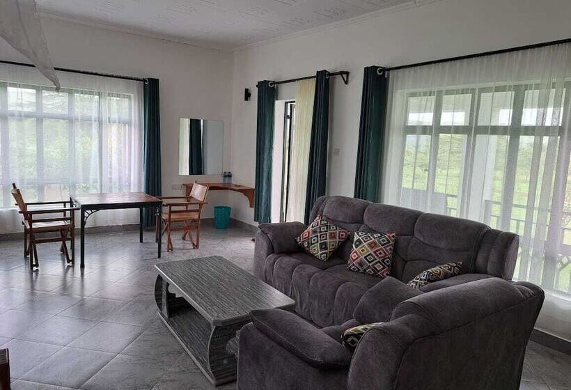 هتل Iretet Mara Lodge