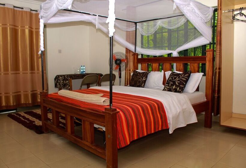 هتل Iretet Mara Lodge