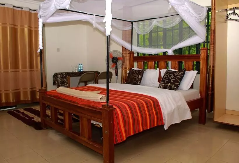هتل Iretet Mara Lodge