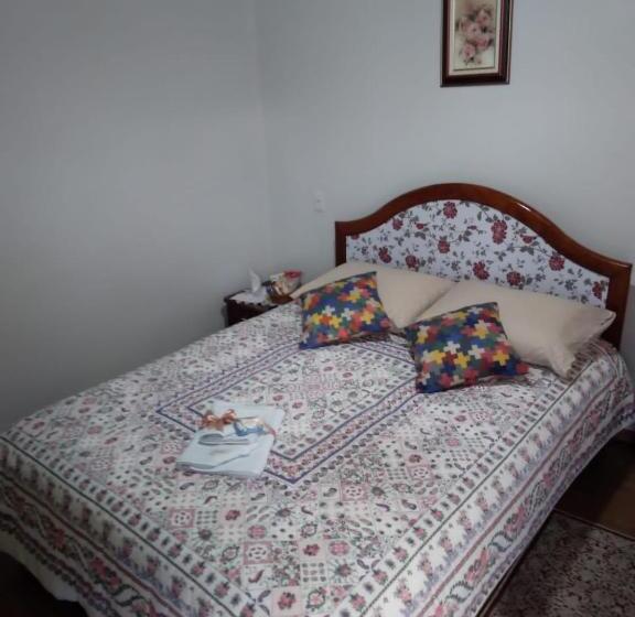 בית מלון כפרי Pousada Vivenda Das Flores Ltda