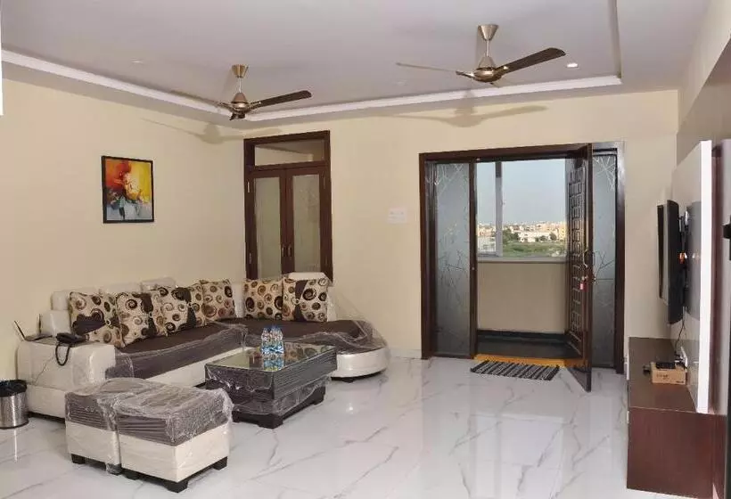 Hotelli The Butterfly   Ramachandra Nagar
