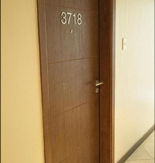 Modern And Comfortable Staycation   Unit 3718 Novotel Tower