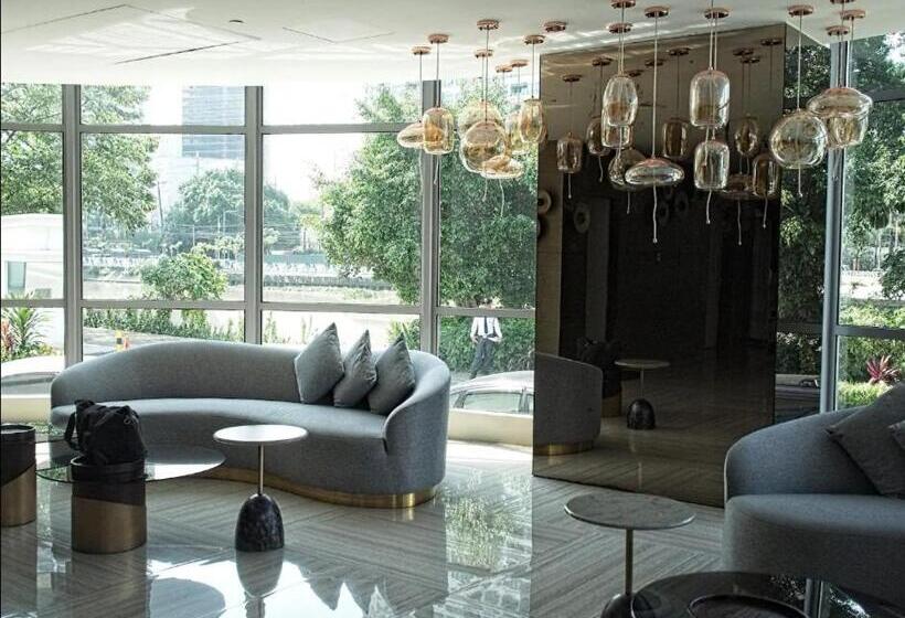 Modern And Comfortable Staycation   Unit 3718 Novotel Tower