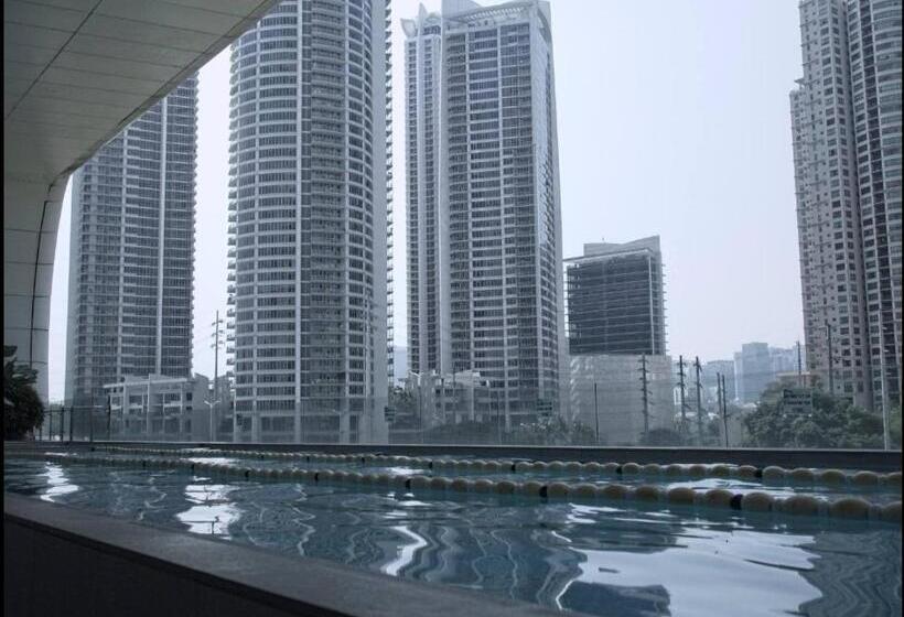 Modern And Comfortable Staycation   Unit 3718 Novotel Tower