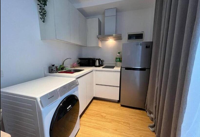 Modern And Comfortable Staycation   Unit 3718 Novotel Tower