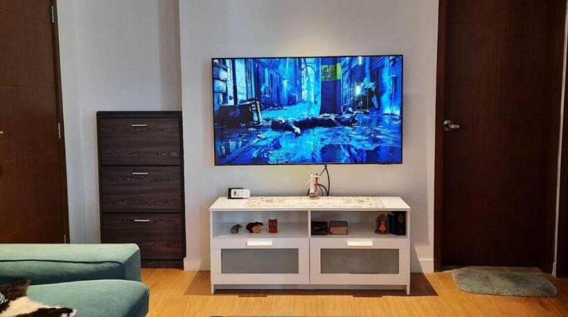 Modern And Comfortable Staycation   Unit 3718 Novotel Tower