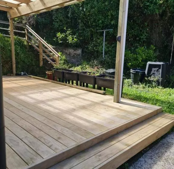 Majatalo Back Garden Flat With Free On Street Parking And Fiber Wifi   15 Mins To Ferry, Stadium, Cbd