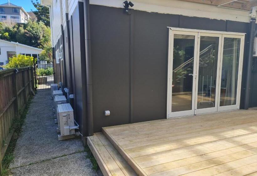 펜션 Back Garden Flat With Free On Street Parking And Fiber Wifi 15 Mins To Ferry, Stadium, Cbd