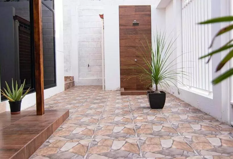 پانسیون Habitaciones Privadas, Casa De Amber, Manta