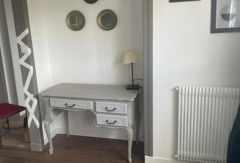 پانسیون Lady Cosmopolite