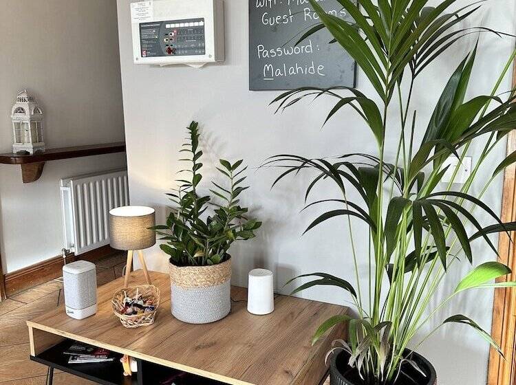 פנסיון Malahide Guest Rooms