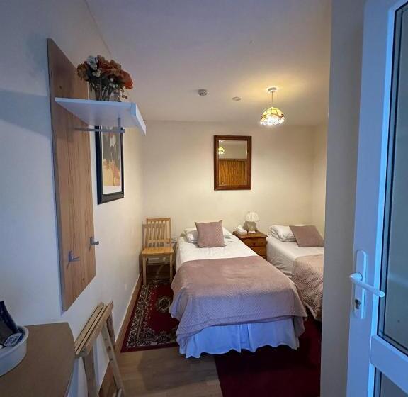 פנסיון Malahide Guest Rooms