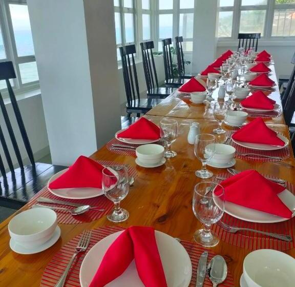 Resort The Marc Vannelli Oslob