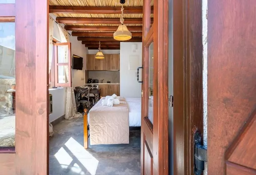 Stone Court Boutique Studios