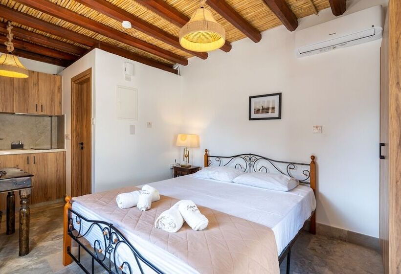 Stone Court Boutique Studios