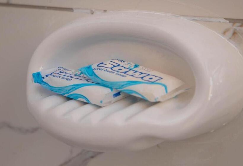 تختخواب و صبحانه Cla Bnb