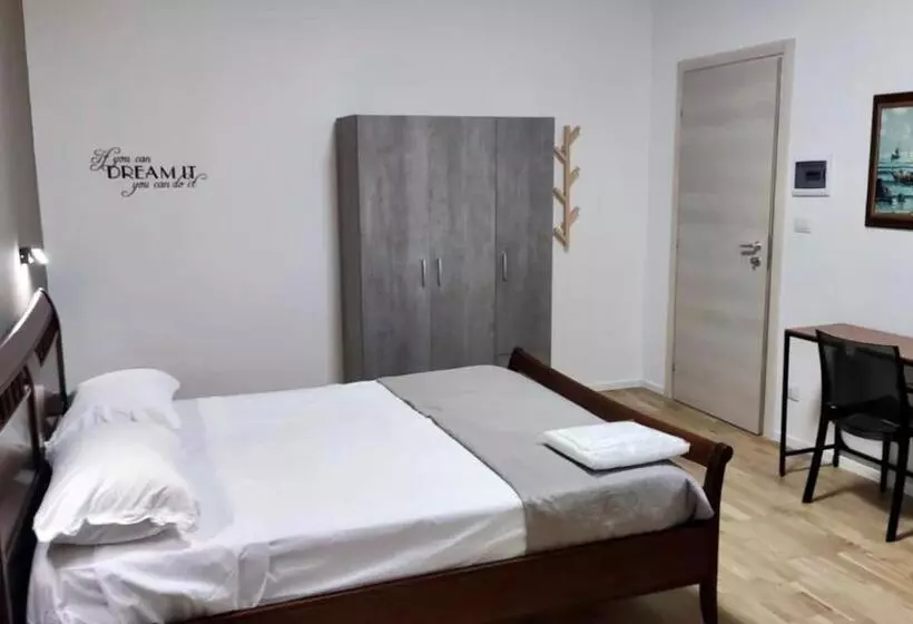 تختخواب و صبحانه Dimora Rudiae Lecce