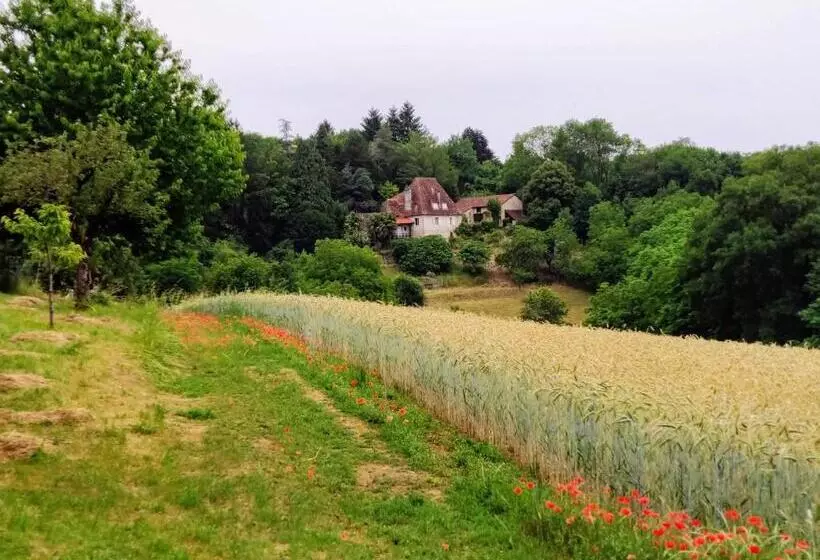 ベッドアンドブレックファースト La Fontaine Du Mas