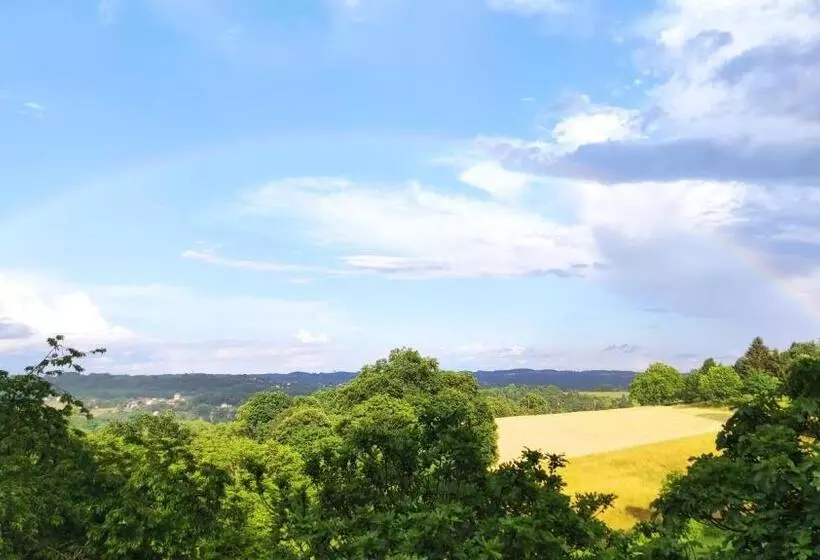 ベッドアンドブレックファースト La Fontaine Du Mas