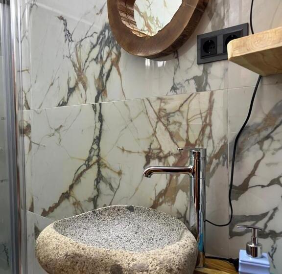 مبيت وإفطار üç Pınar Cafe & Suit Bungalow