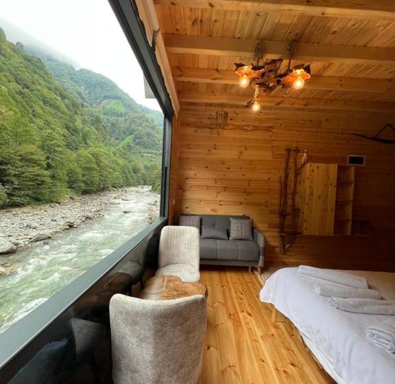 مبيت وإفطار üç Pınar Cafe & Suit Bungalow