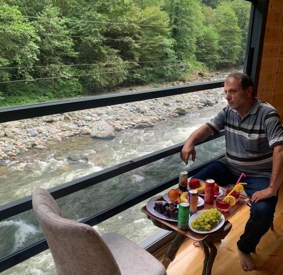 مبيت وإفطار üç Pınar Cafe & Suit Bungalow