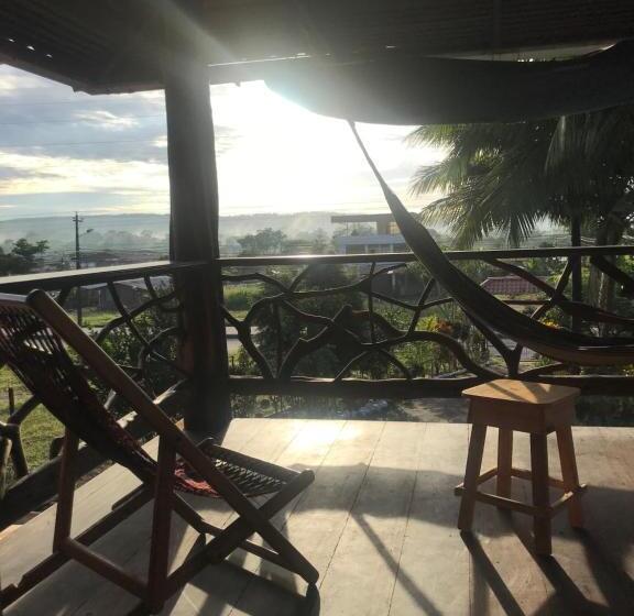 住宿加早餐  The Roadhouse