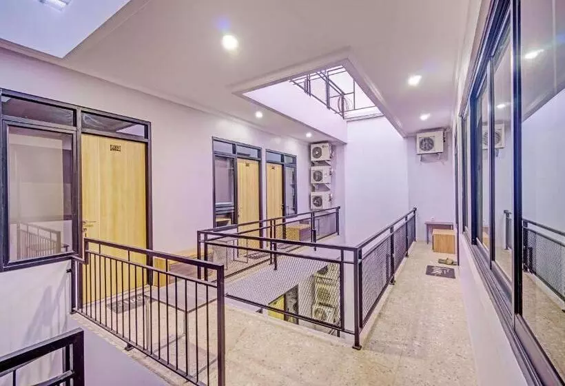 Hotelli D Twinz House Syariah Redpartner